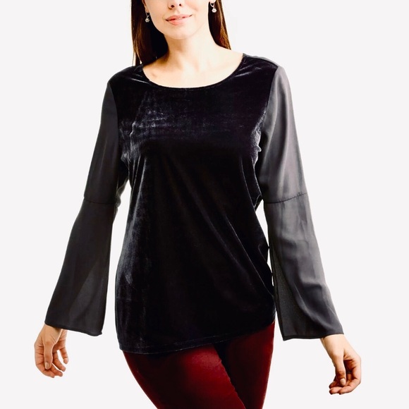 NWT *PLUS* Black Velvet Bell Sleeve Blouse - XXL - Picture 12 of 13